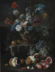 Composizione floreale con porcellini d