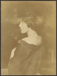 [Ritratto di donna sconosciuta]
