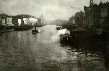 Il fiume Fontanka a San Pietroburgo, Russia, 1900s