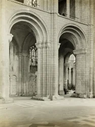 Cattedrale di Ely: Archi della navata