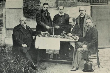 Ossa di un giovane uomo, esumate nel 1846, erroneamente attribuite a Luigi XVII, da sinistra a destra, Magitot, de Backer, Quétin, Bilhaut, Talrich, Manouvrier