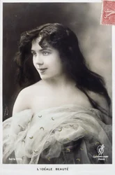 Cartolina di Capodanno francese raffigurante una bella donna