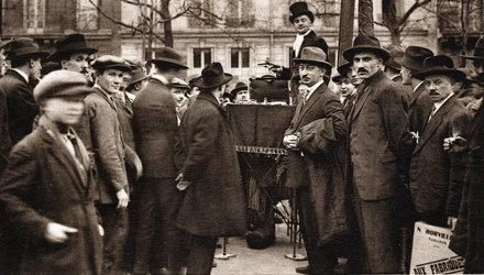 I piccoli metri di Parigi: il cammello del boulevard.