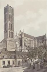 Limoges, Cattedrale St-Etienne, Campanile e Facciata sud-ovest (Vista presa dal cortile interno dell