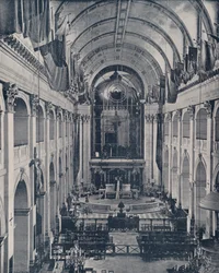 Parigi: Altare della Chiesa degli Invalides