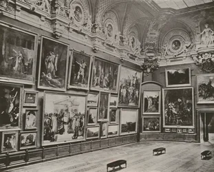 Parigi: La Nuova Galleria Francese, Museo del Louvre