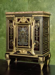 Mobile Boulle, montature in bronzo dorato, fine XVII secolo con alterazioni successive