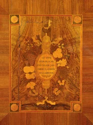 Credenza con design rivoluzionario, dettaglio intarsiato di emblema e motto repubblicano