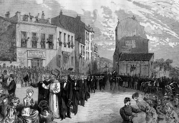 Espulsione dei Cappuccini da Marsiglia a seguito dei decreti del marzo 1880 presi da Jules Ferry e che rimuovono il diritto di insegnare ai membri di congregazioni religiose non autorizzate: ovazione della folla ai Cappuccini espulsi dalla loro comunità. O