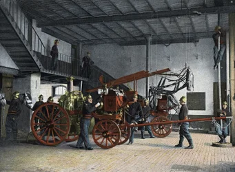 Pompieri di Parigi. Posto centrale (Caserma dei Pompieri): Chiamata al fuoco. Al momento della chiamata al fuoco, i guardiani delle stalle portano i cavalli dalla loro stalla alla loro posizione di attacco sopra la quale le imbracature sospese saranno tutt