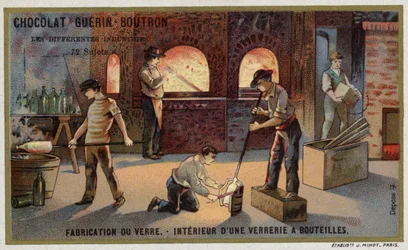 Fabbricazione del vetro. Interno di una fabbrica di bottiglie