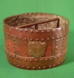 Misura del grano con lo stemma di Senlis, 1630