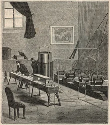 La liquefazione dei gas nel laboratorio di Raoul Pictet (1878) - Raoul Pierre Pictet (1846-1929) fisico svizzero, conduce un esperimento per liquefare e solidificare il gas idrogeno, e studia le proprietà delle sostanze a basse temperature - Incisione in 