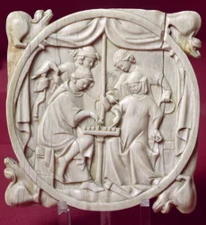 Cofanetto per specchio raffigurante una partita a scacchi, c.1300