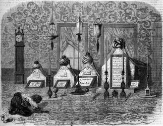 Arte funeraria musulmana: turbe (tombe) dei dervisci rotanti. Scutari, Turchia