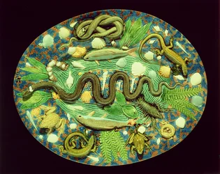 Piatto ovale con pesci e rettili, riproduzione di Bernard Palissy ware