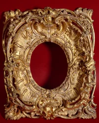 Cornice in legno dorato. Francia XVIII secolo
