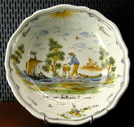 Insalatiera raffigurante un artigiano e barche sulla Loira, Nevers, 1800
