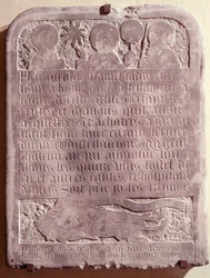 Lapide di Nicolas Flamel, originariamente dalla chiesa di Saint-Jacques-de-la-Boucherie, 1418