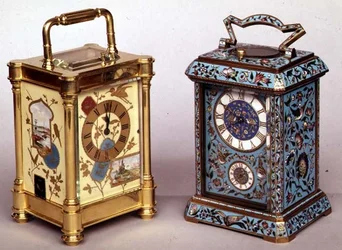 Due orologi da carrozza francesi con decorazione smaltata, c.1870