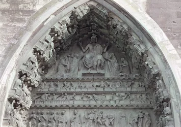 Timpano dal portale sinistro del transetto nord raffigurante il Giudizio Universale, 1225-40