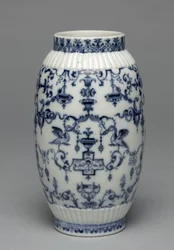 Vaso, manifattura Saint Cloud Porcelain Factory, c.1695-1700
