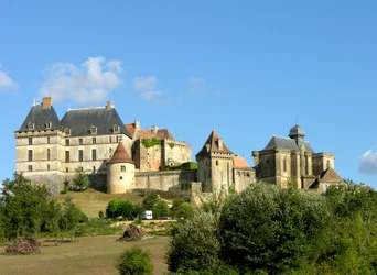 Veduta del Castello di Biron, XV-XVI secolo
