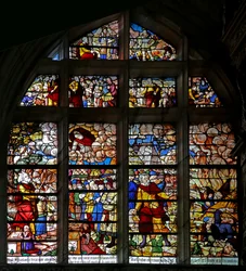 Finestra w130 raffigurante scene dell