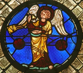Finestra w14 raffigurante un angelo incensante