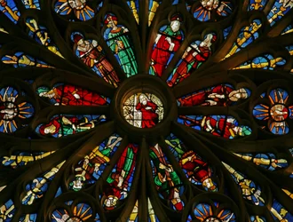 Finestra w216 raffigurante Jesse e altre figure sull