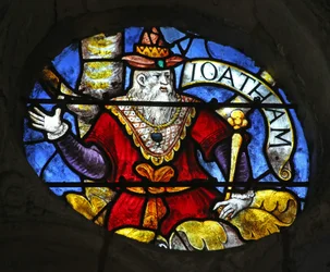 Finestra w3 raffigurante il re Joatham sull