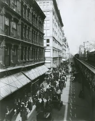 Sesta Avenue tra la 23a e la 18a strada, New York City
