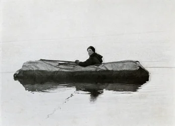 Campbell in un kayak, 1911, 1913
