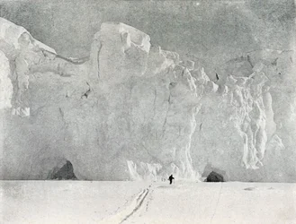 Faccia di un ghiacciaio in Terra di Vittoria, c1911, 1913