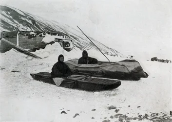 I Due Kayak a Riva, c1911, 1913