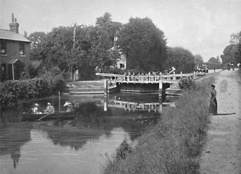 Sonning Lock: Sul Tamigi