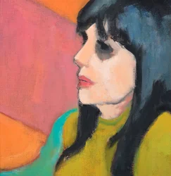 Capelli neri, maglione color lime, 2017