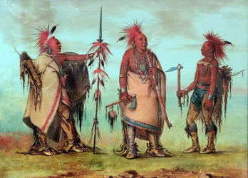 Osage: Tal-lee, Cane Nero e Grande Corvo indossano scarafaggi fatti di peli di cervo tinti di rosso.