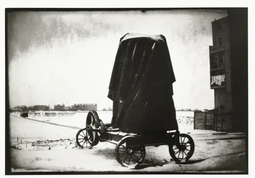 Mulino di cemento in un paesaggio invernale presso Overtoom ad Amsterdam