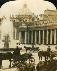 Carrozze presso la fontana in Piazza San Pietro, Roma, Italia, c1909
