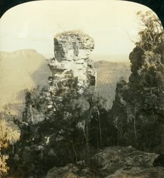 Le rocce Orfano e Faccia Indiana, Montagne Blu, N.S.W., Australia, 1909