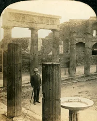 Foro triangolare, rovine di Pompei, Italia, c. 1909