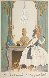 Mademoiselle Sorel in grande abito. Una donna in piedi davanti a un camino.