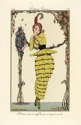 Donna in abito pomeridiano di taffetà giallo
