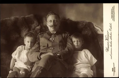 Kaiser Guglielmo II, due figli maggiori, Liersch 3686