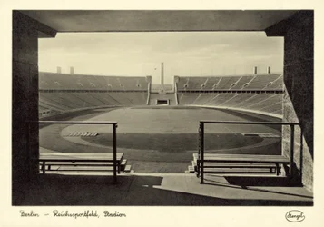 Lo stadio olimpico, Reichssportfeld, Berlino (foto b/n)