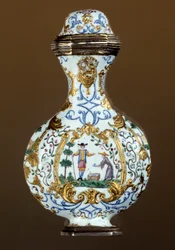 Arte tedesca: bottiglia di profumo del XVIII secolo (smaltata; scena di chinoiserie)