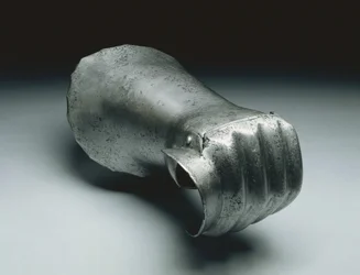 Guanto da giostra, c.1560-80