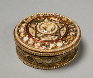 Scatola da tabacco rotonda, c.1800-30