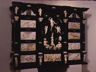 Kunstcabinet sud-tedesco, decorato con figure scolpite e placche, 1690